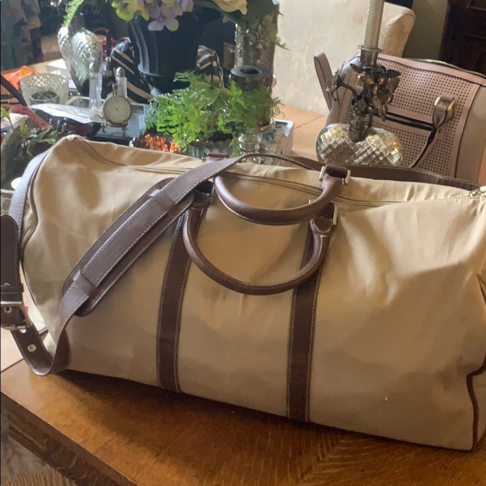 Huge weekender travel bag